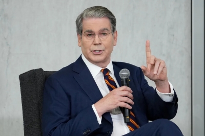 بيسنت : لقاء ترامب وشي لا يزال قائماً وجميع الخيارات مطروحة