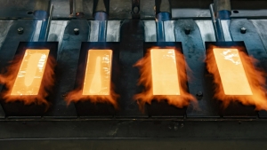 مستثمرو صناديق الذهب الذين سحبوا أموالهم الشهر الماضي بدوا وكأنهم قرأوا المستقبل بدقّة