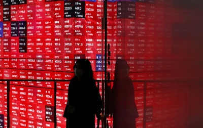 الانهيار المفاجئ لسندات اليابان يُشعل اضطرابات واسعة في قاعات التداول العالمية