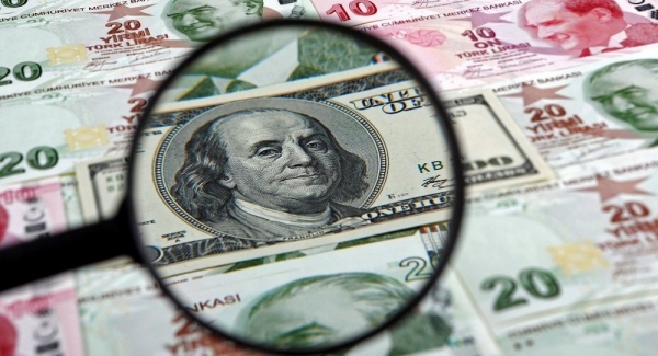 الدولار يتجه لتاسع خسارة على التوالي مع هيمنة توقعات الاحتياطي الفيدرالي