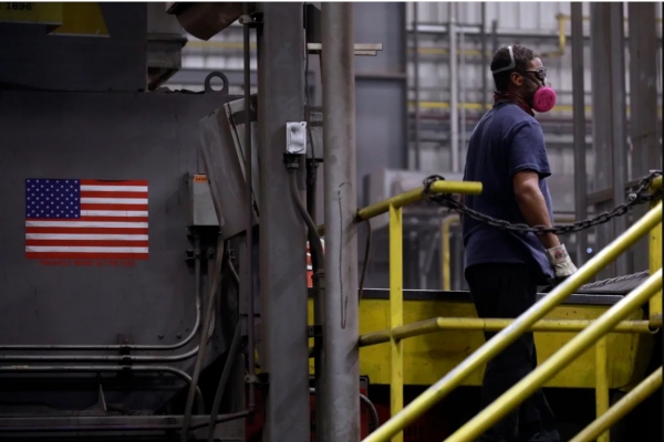 استمرار أزمة المصانع الأمريكية مع انكماش النشاط بأسرع وتيرة منذ عام