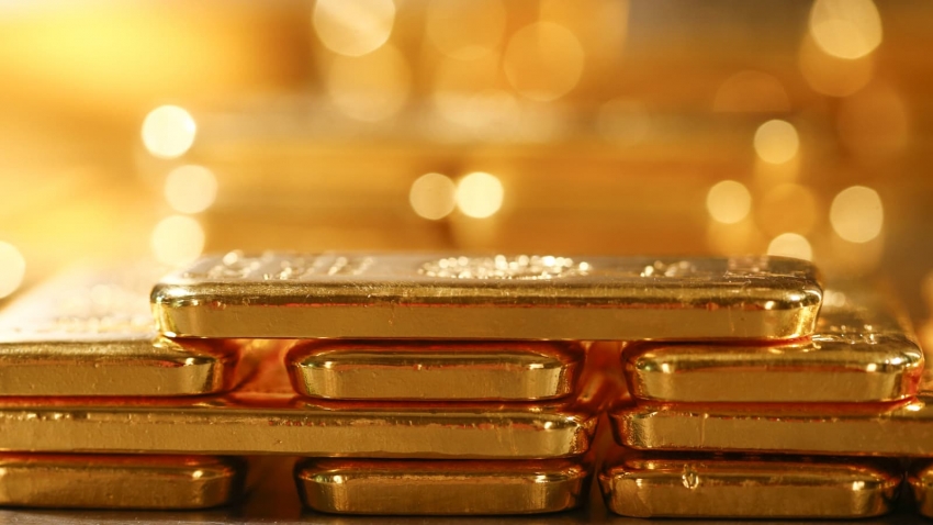 الذهب يرتفع بأكثر من 1% مع استيعاب المستثمرين قرار الفيدرالي برفع الفائدة، وتوقف ارتفاع النفط