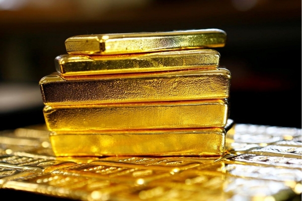 الذهب ينخفض لادنى مستوياته في شهر ونصف بفعل ارتفاع العوائد الامريكية وقوة الدولار