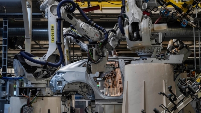 الصين تغرق أكبر سوق للسيارات في أوروبا بقطع غيار رخيصة