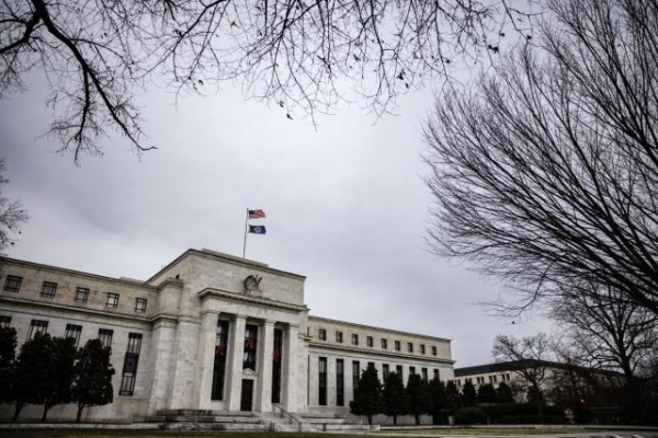 الأسواق تسّعر بالكامل ثلاث زيادات لسعر الفائدة الأمريكية بنصف بالمئة