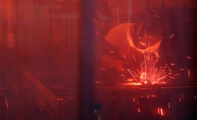 لعوامل إيجابية...نشاط التصنيع الأمريكي يتراجع في ديسمبر