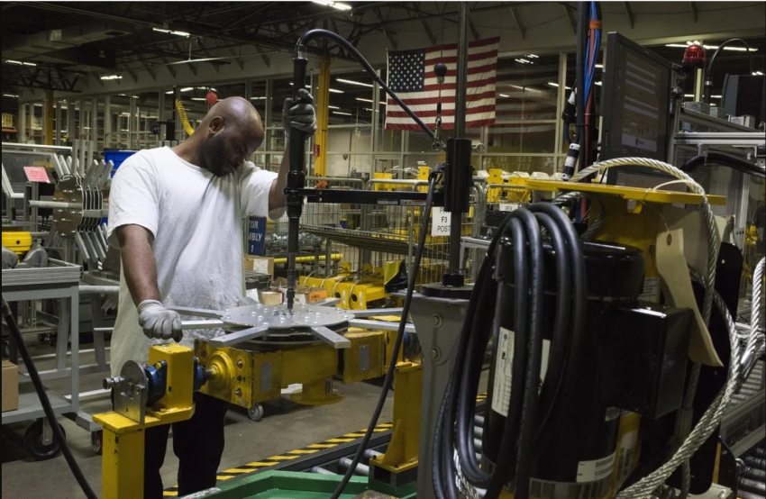 الناتج المحلي الاجمالي الأمريكي ارتفع في الربع/4 بوتيرة أضعف من المتوقع