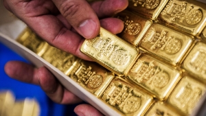 الذهب يسجل أعلى مستوياته في أسبوعين مع التركيز على توقعات الفيدرالي والصراع في الشرق الأوسط