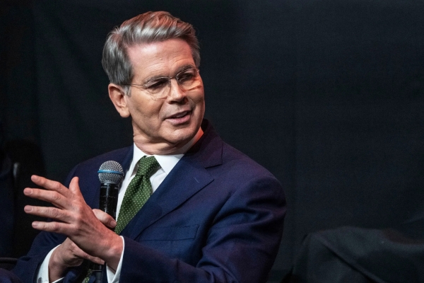 بيسنت: الفائدة الأمريكية يجب أن تكون أقل بنحو 150 إلى 175 نقطة أساس