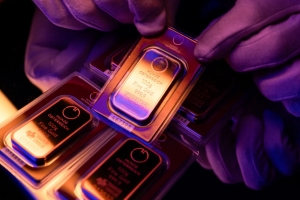 الذهب يعزز المكاسب فوق 5000 دولار في سابع يوم من المكاسب